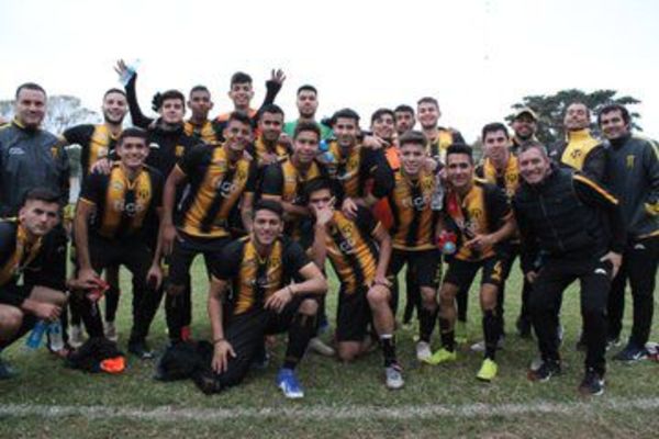 Nacional, Guaraní y Olimpia, con cuatro puntos lideran la Sub 19 - Fútbol - ABC Color