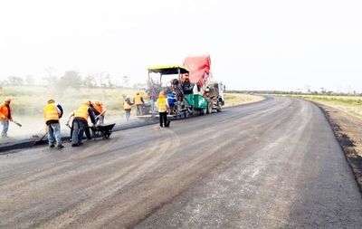 Esperan completar mañana el primer kilómetro de asfaltado en Alto Chaco - Interior - ABC Color