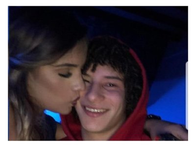 ¡Taty Giménez le anda mimando a Iván Franco!