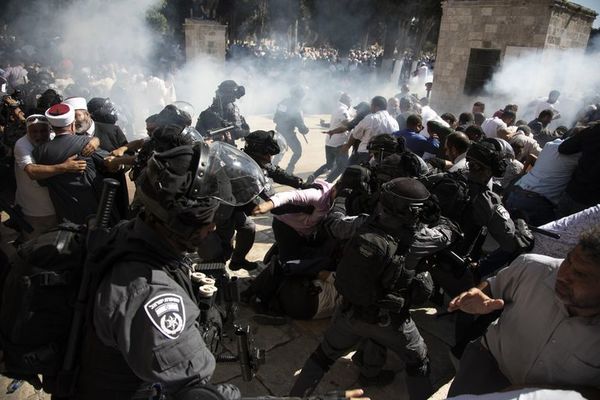 Enfrentamientos en la Explanada de las Mezquitas en Jerusalén - Mundo - ABC Color