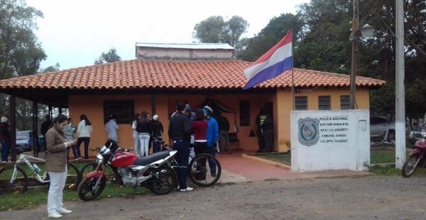 Guardó Gs. 5 millones en sus partes íntimas y culpó a policías de robo » Ñanduti