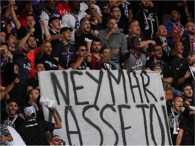La hinchada del PSG estalla contra Neymar