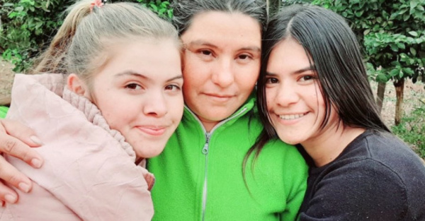 Madre e hijas se reencontraron