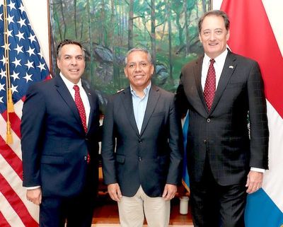Bienvenida a Joseph E. Salazar