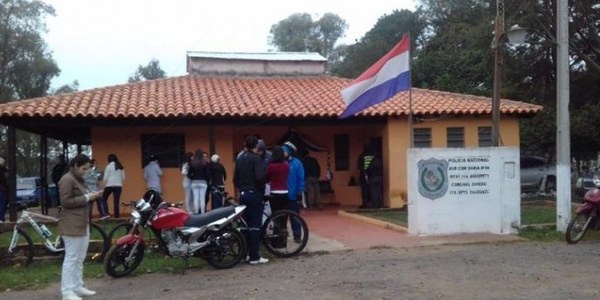 GUARDÓ GS. 5 MILLONES EN SUS PARTES ÍNTIMAS Y CULPÓ A POLICÍAS DE ROBO