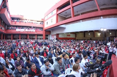 Unos 120.000 colorados "sitiarán Asunción", anuncian