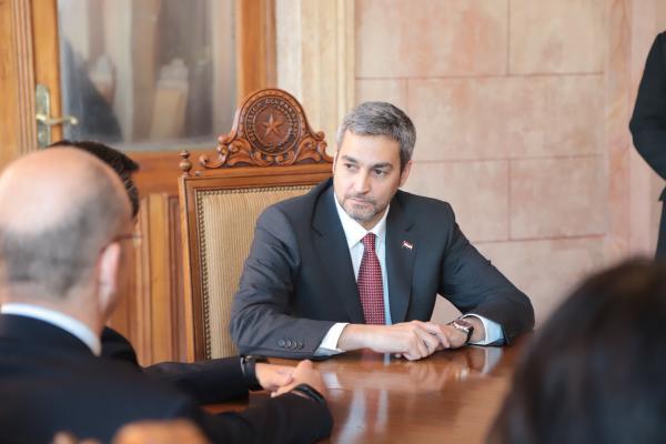 Mandatario se reúne con el Consejo de Seguridad y luego oficializará convenio para interconexión de hospitales