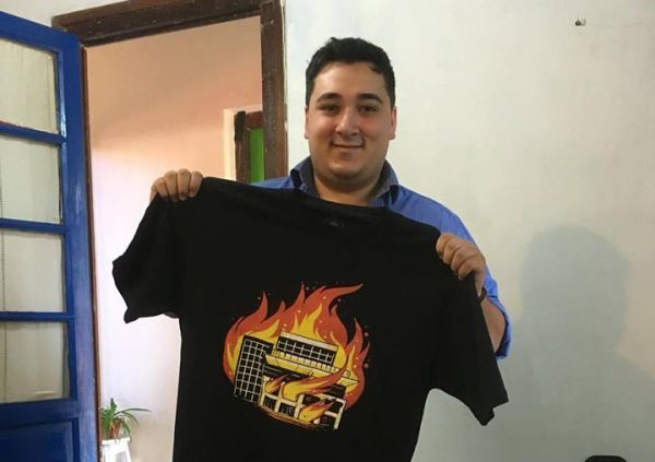 ¿Quién es el sujeto que agrede al policía? Conozca quién es Stiben Patrón