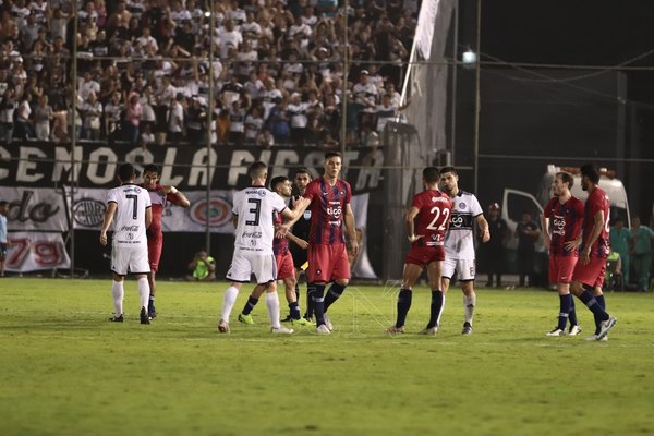 ¿Cerro y Olimpia cambiarán la marca de camiseta?