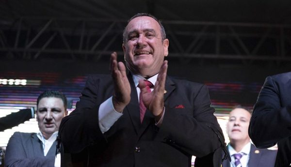 Guatemala: Giammattei gana la presidencia y promete revisar pacto con EE.UU. sobre migración