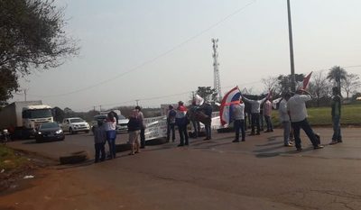 Cierran ruta en Minga Guazú