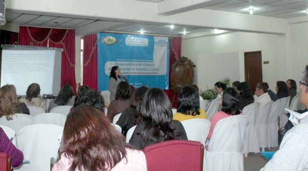 Secretaría de Género participó de encuentro en Bolivia