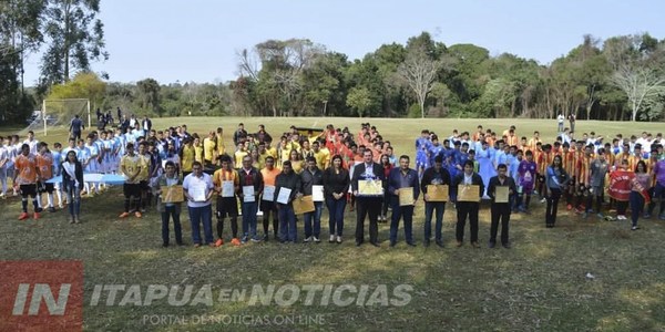 LA PELOTA COMENZÓ A RODAR OFICIALMENTE EN NUEVA ALBORADA