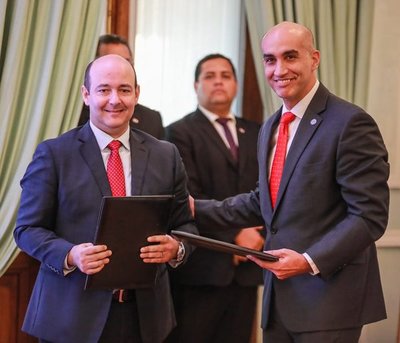 Gobierno instala fibra óptica para conexión a unos ciento diez Servicios de Salud - .::RADIO NACIONAL::.
