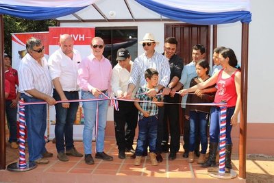 Ministerio de Urbanismo entregó 60 viviendas en Colonia Naranjaty, San Pedro | .::Agencia IP::.