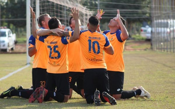 Itapuense, Athletic y Caacupeña lideran el Nacional B