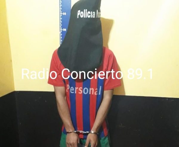 Detienen a joven con orden de captura