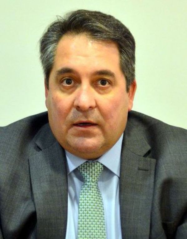 Denuncian al presidente de la Dinac por supuesta lesión de confianza - Nacionales - ABC Color