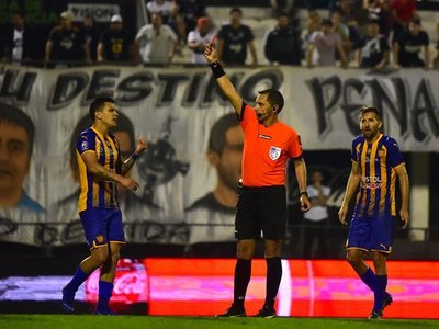 Tiburón: "El arbitraje nos complicó un poco el partido"