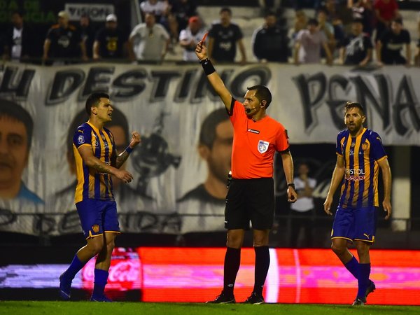 Tiburón: "El arbitraje nos complicó un poco el partido"