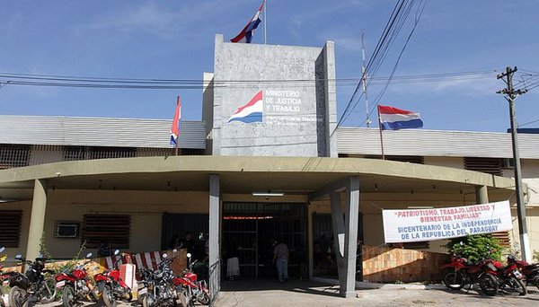 Impulsan aumento de guardiacárceles y creación del instituto penitenciario - .::RADIO NACIONAL::.