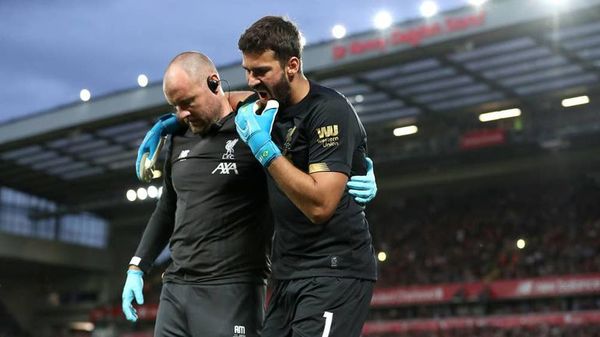 Alisson Becker estará “unas semanas” de baja - Fútbol - ABC Color