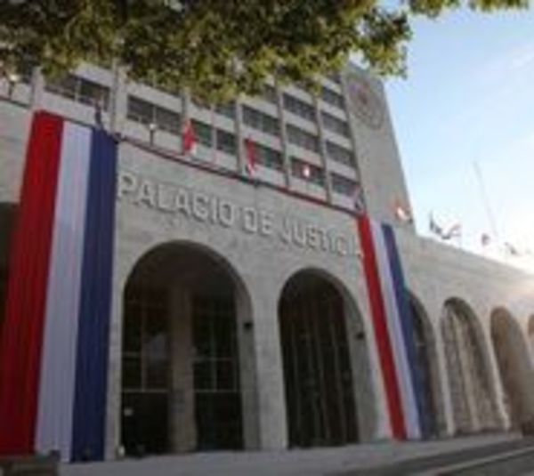Iban a decretar su prisión y escapó del Poder Judicial - Paraguay.com