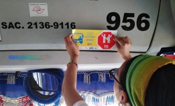 HOY / Toqueteos, frotamientos, acoso: el infierno cotidiano de mujeres en buses debe parar, advierten