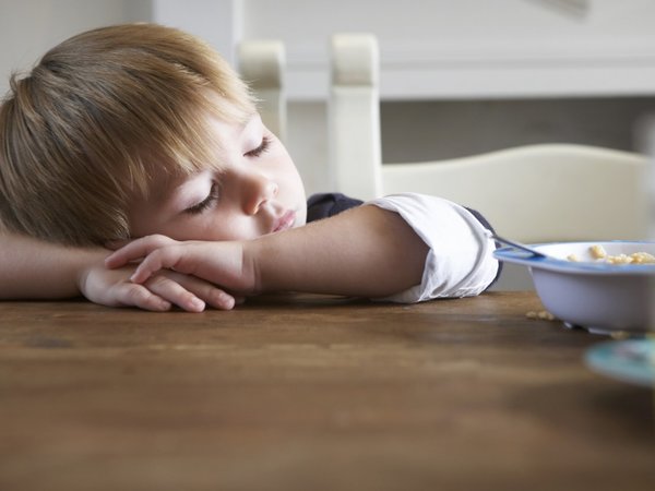 Niños y jóvenes no crecen adecuadamente debido a malos hábitos de sueño
