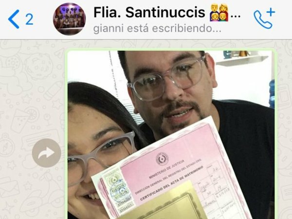 Se casaron y después avisaron por wasap a su gente