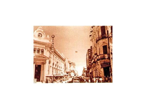 Charla Asunción, un paseo por el tiempo se desarrolla hoy
