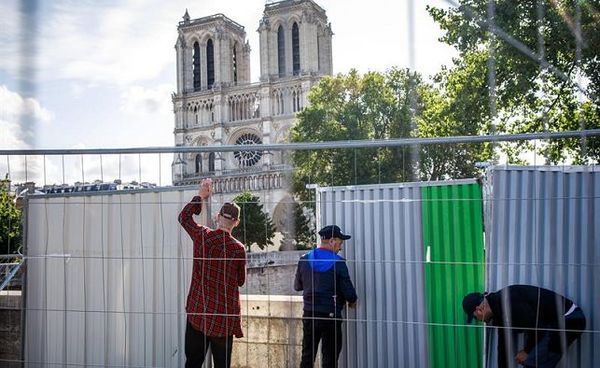 Empiezan los trabajos de limpieza de plomo en Notre Dame de París | .::Agencia IP::.