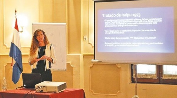 DESIGNAN A LA DRA. MARÍA ANTONIA GWYNN COMO NUEVA CONSEJERA DE ITAIPÚ
