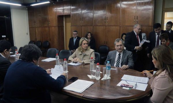 Titular de la Corte se reunió con Comisión de Presupuesto