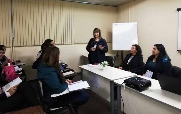 Alumnos de psicología forense visitaron sede judicial