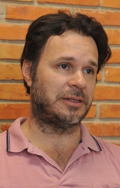 Procesamos  lácteos con certificación ISO 22000 - 40 Años ALVOG - ABC Color