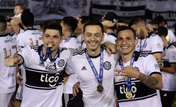 HOY / ¿El fisio jugó su parte en las lesiones?: Amarilla sale al paso