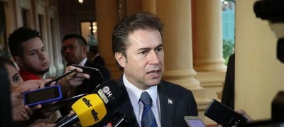 Excanciller Castiglioni llega a la Fiscalía para declarar - ADN Paraguayo