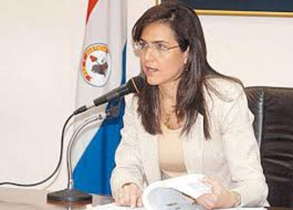 Directora Financiera de Itaipú Binacional es destituida