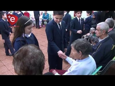 NIÑOS LLEVAN ALEGRÍA A ABUELITOS DEL HOGAR SANTA MARÍA