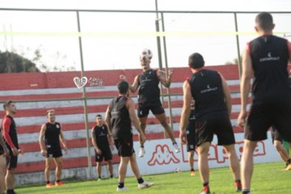Rayadito: Luego del empate en el "Santo Ara" hoy juega por la Copa Paraguay | San Lorenzo Py