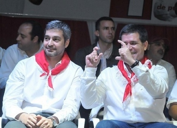 Leales a Abdo Benítez conversan con Cartes sobre el juicio político