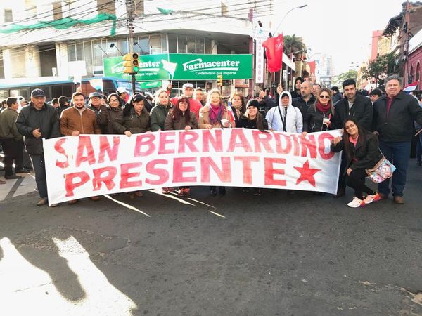 Funcionarios públicos de San Bernardino dan apoyo a Marito... en horario laboral