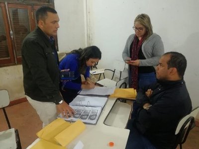Imputan a fiscala por coima y tráfico de influencia