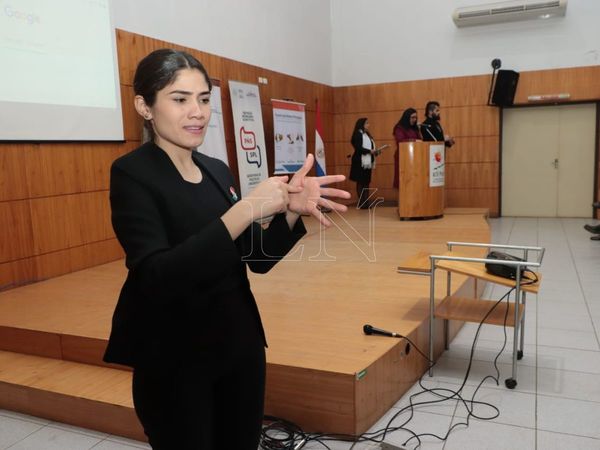Promulgan Ley que garantiza comunicación a personas sordas en entes estatales