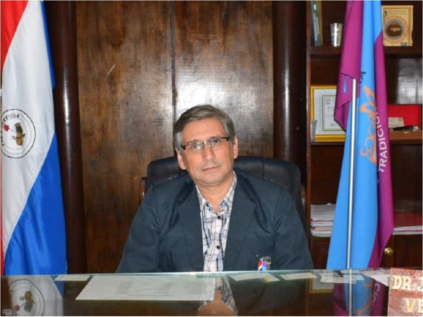 Joven denuncia que gobernador supuestamente le pidió sexo a cambio de un cargo