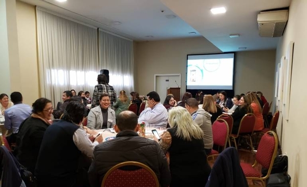 HOY / Especialización en gestión e innovación: 47 docentes traen de Chile experiencia de punta