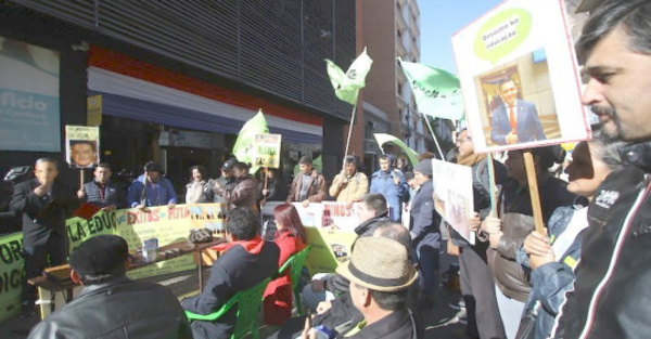 Profes lalan por la crisis educativa