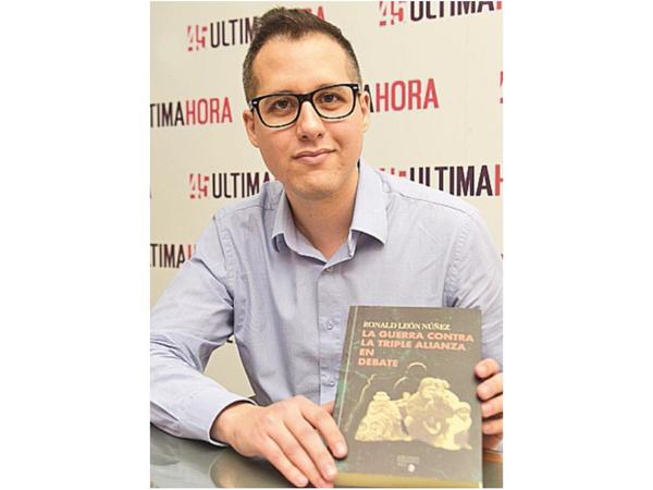 Lanzan libro sobre historia