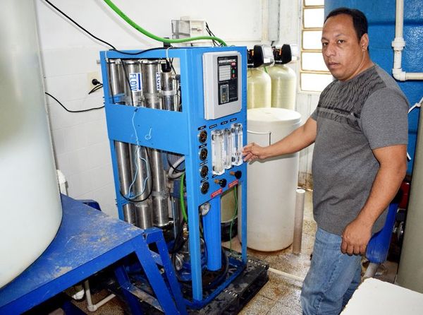 Reparación provisoria de sistema de agua - Interior - ABC Color